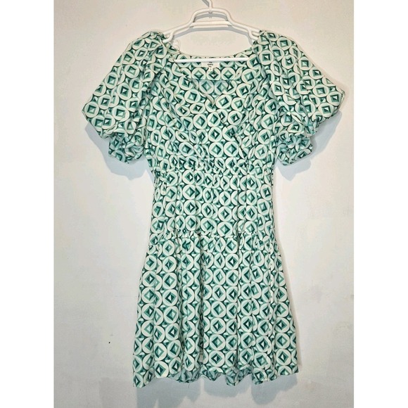 entro Dresses & Skirts - 🩷💜Entro Green & White Puff Sleeve Mini Dress – Size Small🩷💚